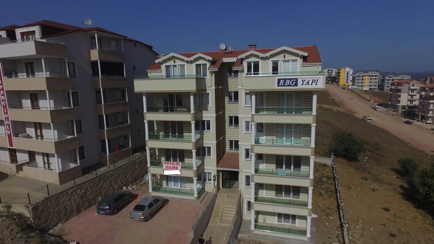 Defne Apartmanı — Gündoğdu Mahallesi, İzmit, Kocaeli